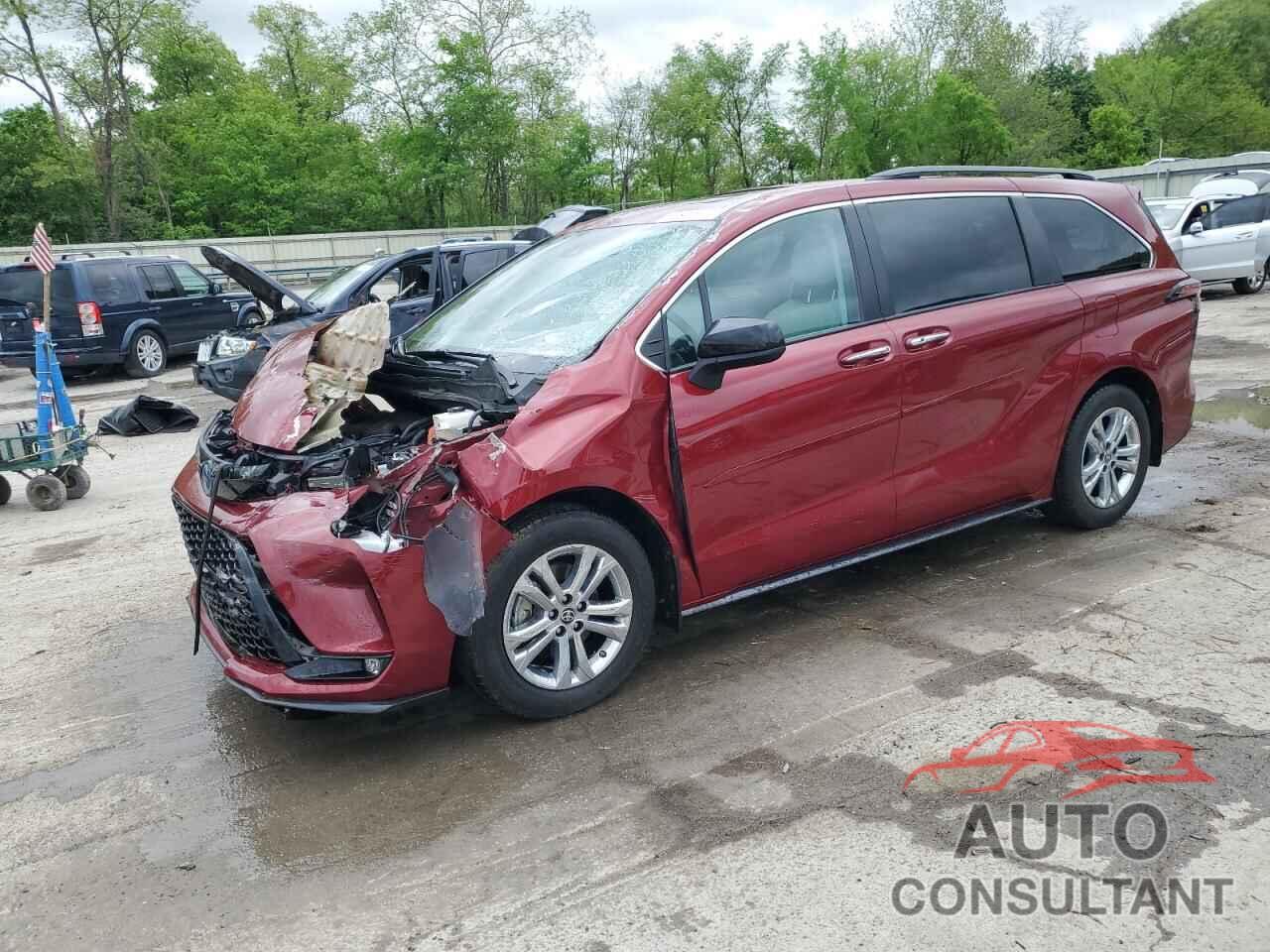 TOYOTA SIENNA 2022 - 5TDDSKFC2NS057474