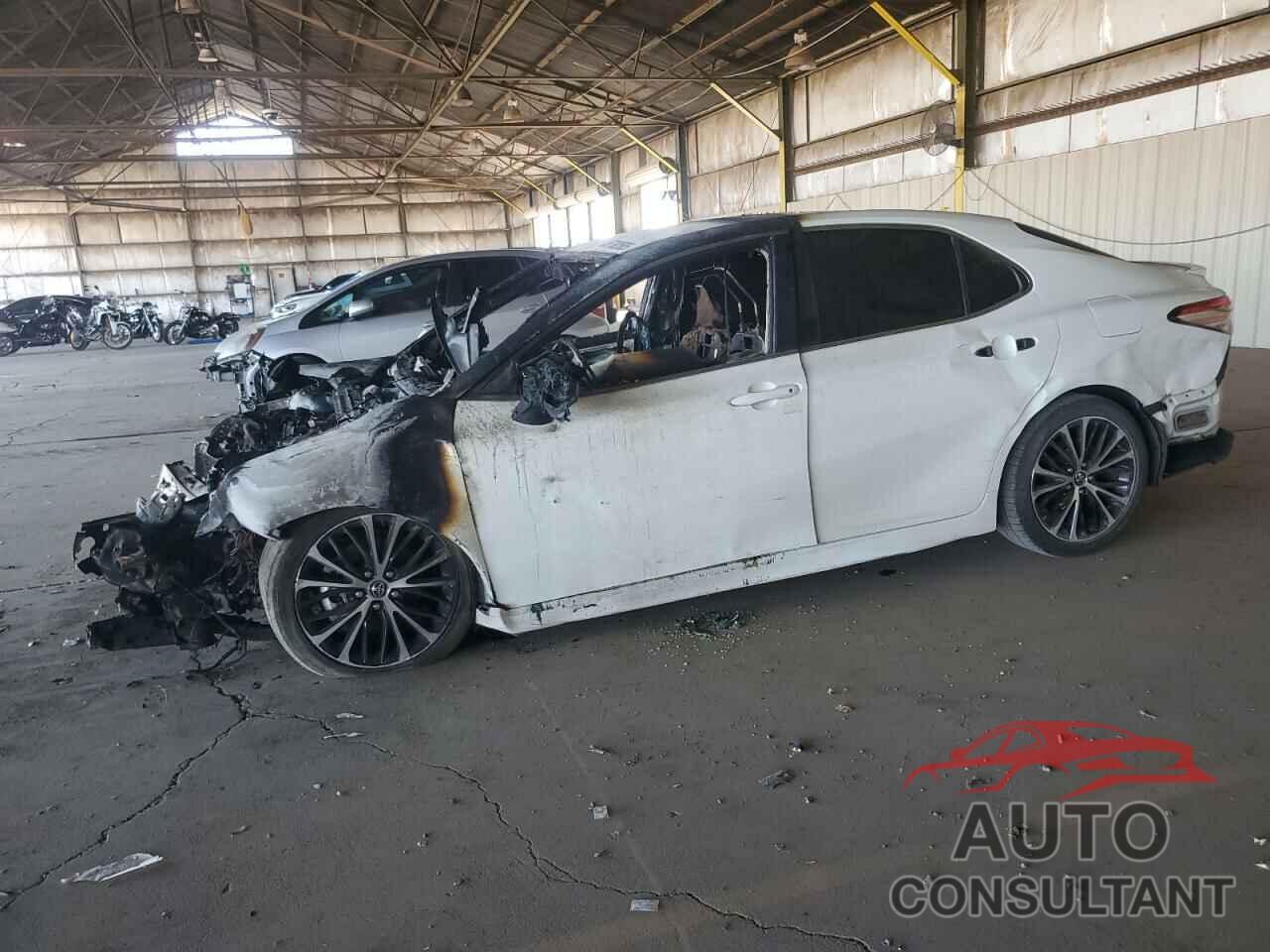 TOYOTA CAMRY 2018 - JTNB11HK0J3037773
