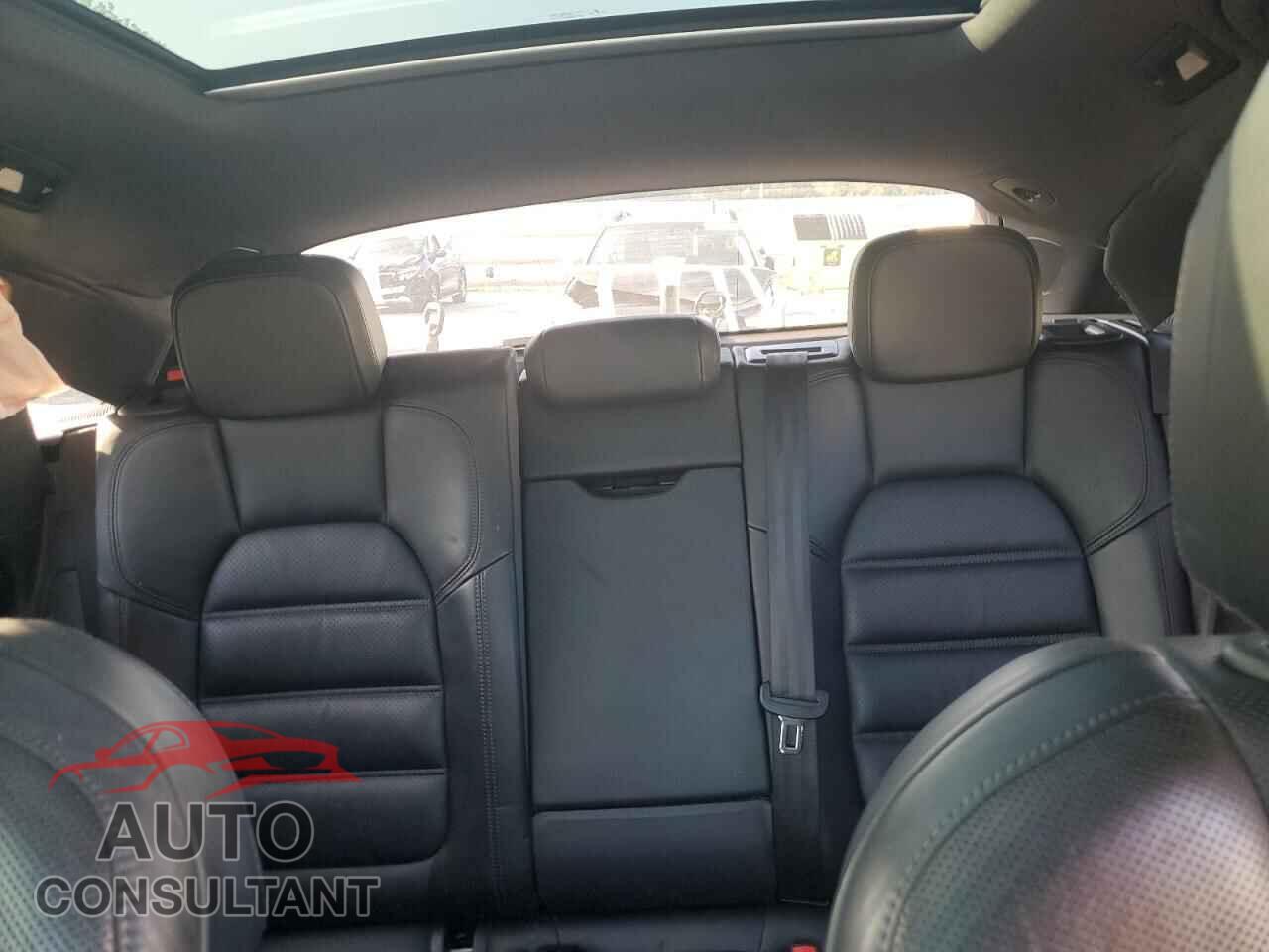 PORSCHE MACAN 2017 - WP1AB2A59HLB16309