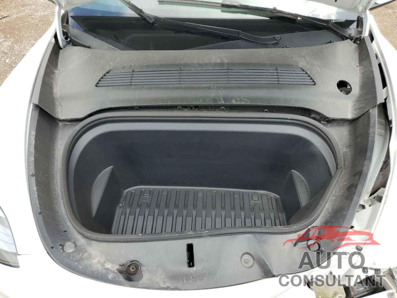 TESLA MODEL Y 2023 - LRWYGDEE5PC266209