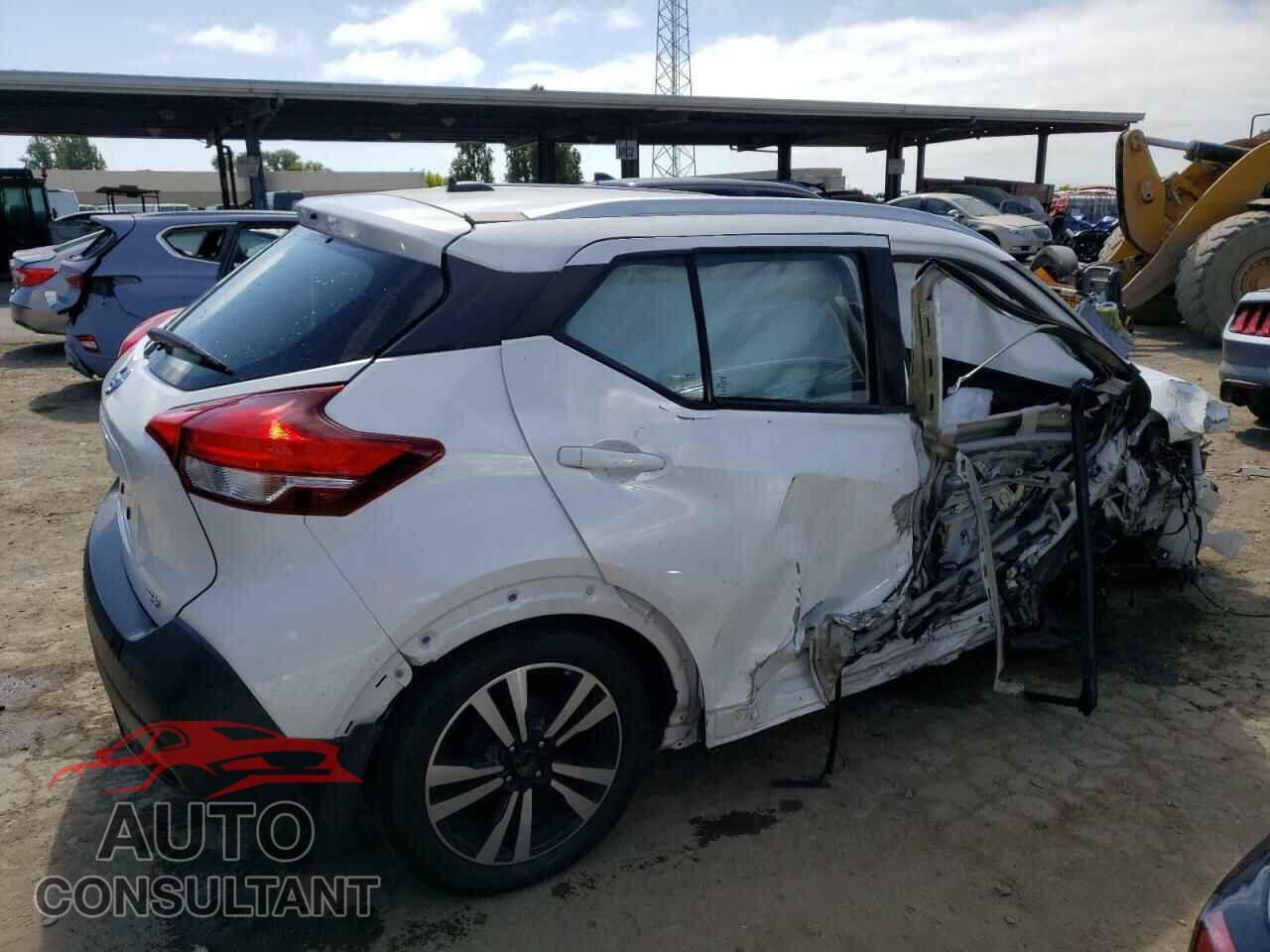 NISSAN KICKS 2019 - 3N1CP5CU3KL535577