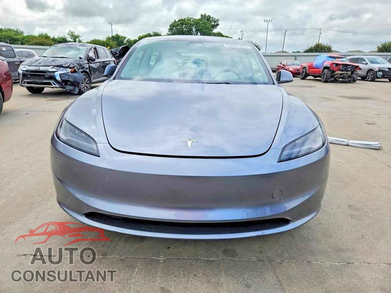 TESLA MODEL 3 2025 - 5YJ3E1EA5SF904274