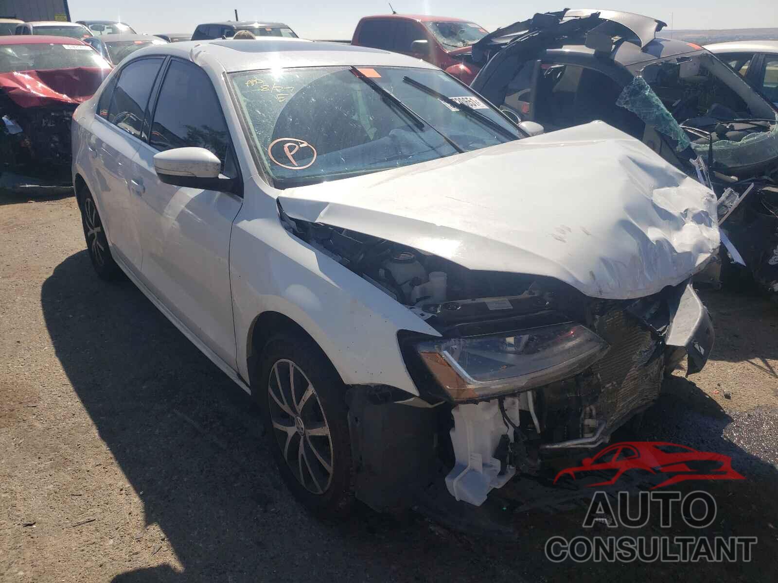 VOLKSWAGEN JETTA 2018 - 3VWDB7AJ1JM261578