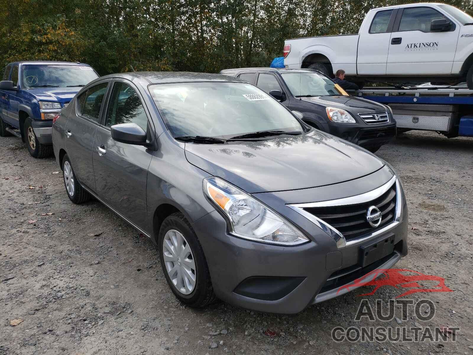 NISSAN VERSA 2018 - 3N1CN7AP8JL864692