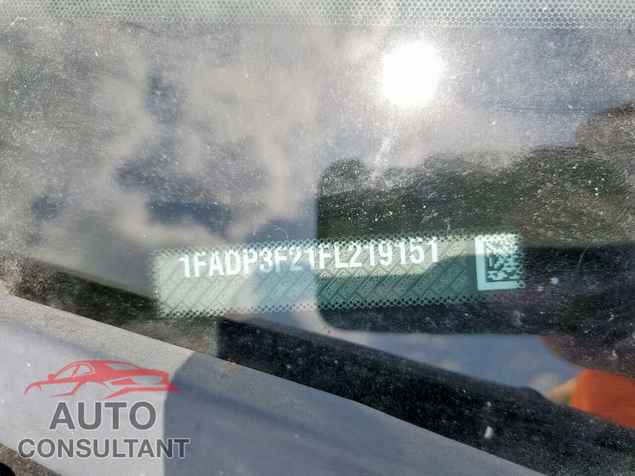 FORD FOCUS 2015 - 1FADP3F21FL219151