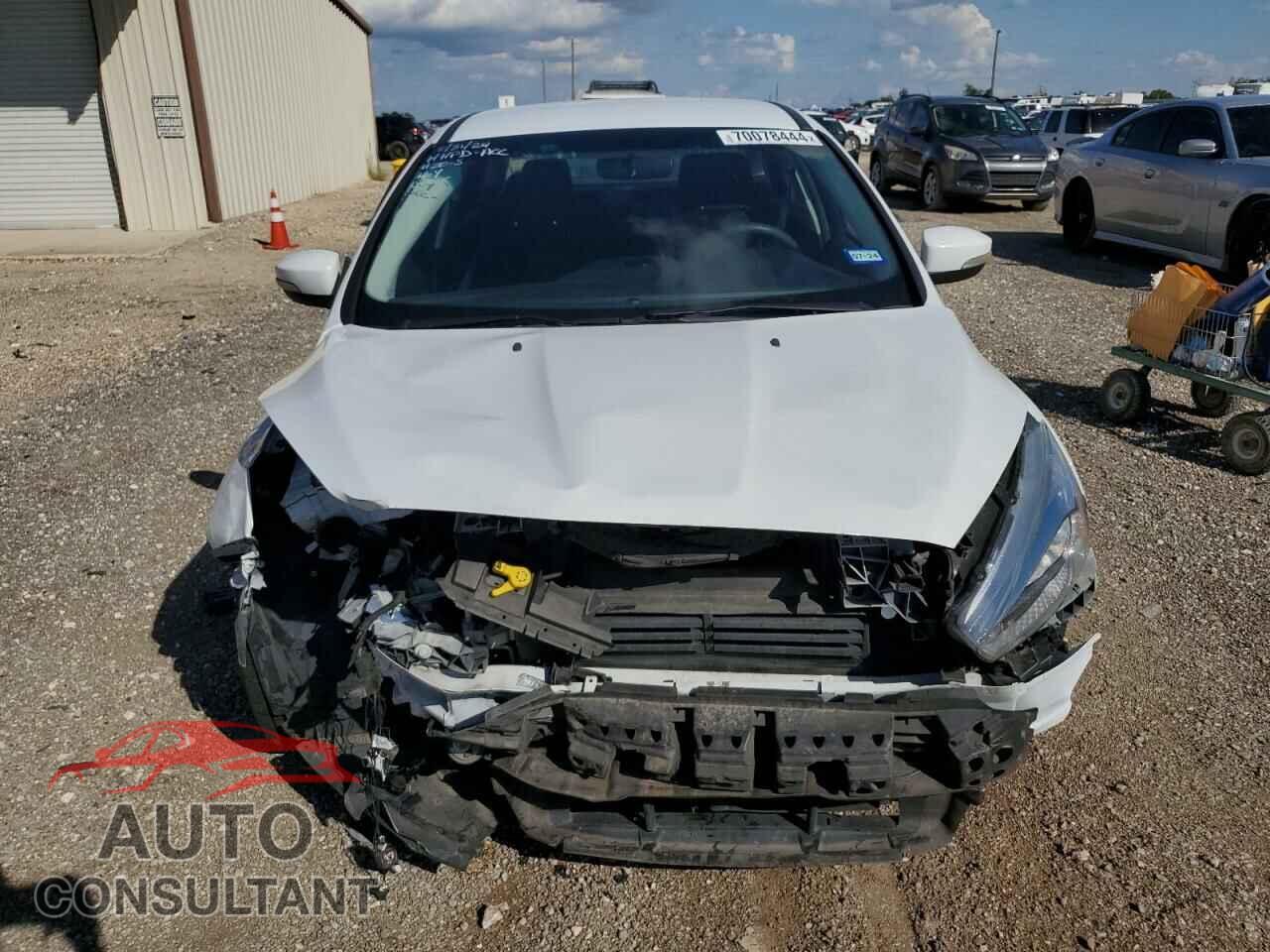 FORD FOCUS 2016 - 1FADP3F26GL400702