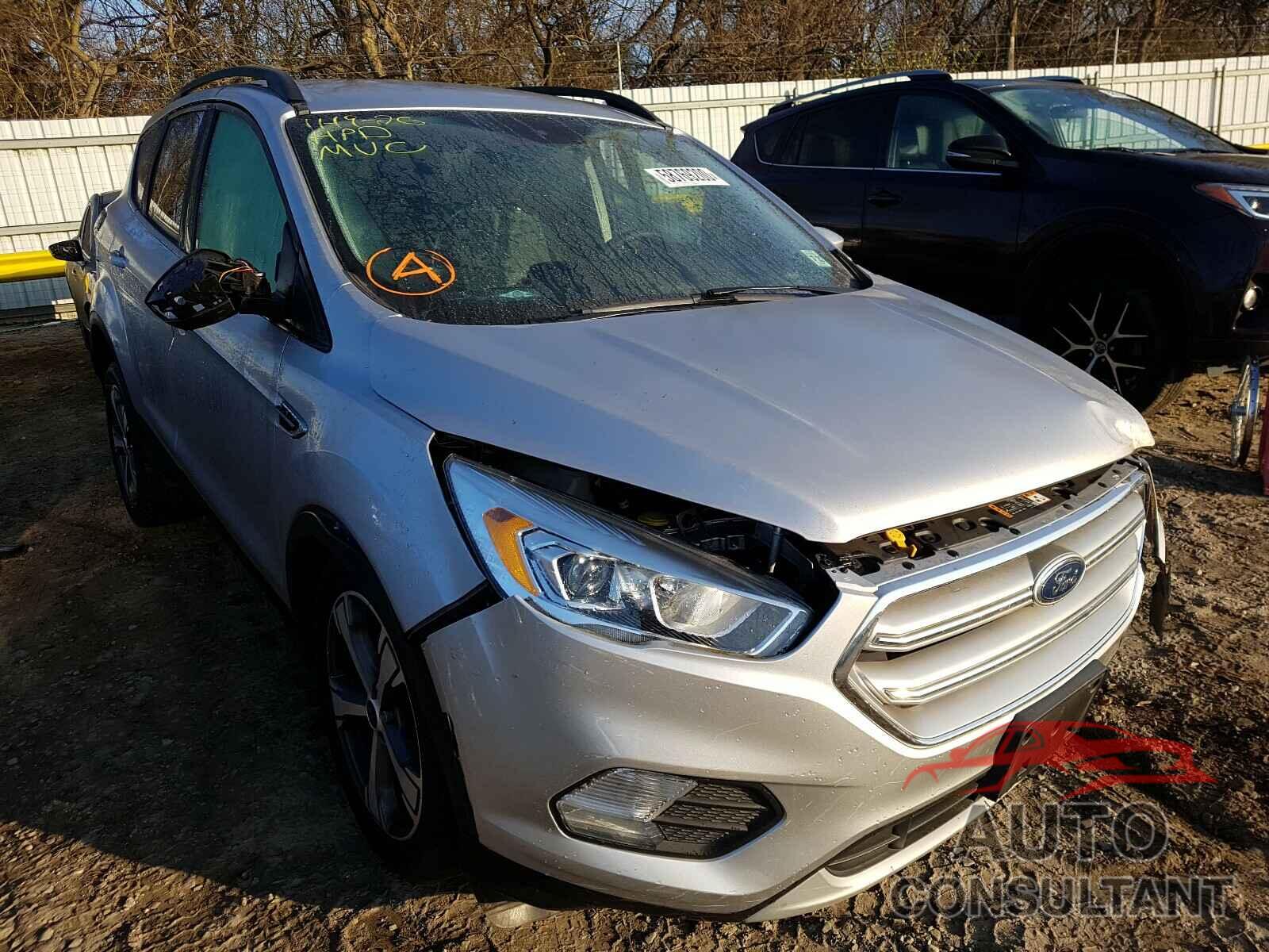 FORD ESCAPE 2017 - 1FMCU0GD7HUB12174