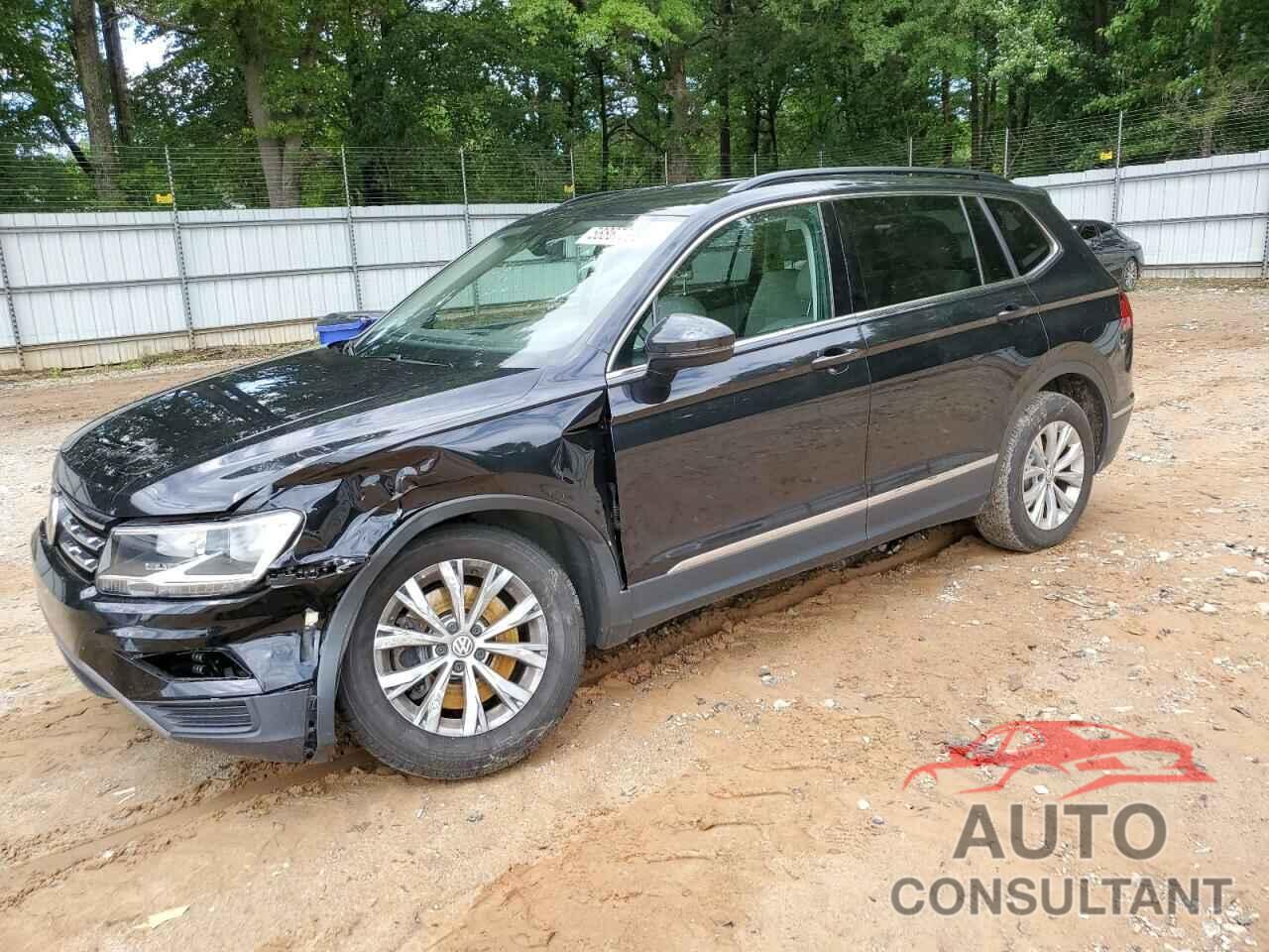 VOLKSWAGEN TIGUAN 2018 - 3VV3B7AX0JM051154