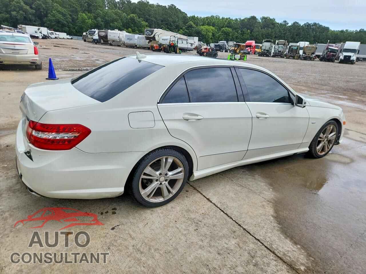 MERCEDES-BENZ E-CLASS 2012 - WDDHF5KB2CA555596