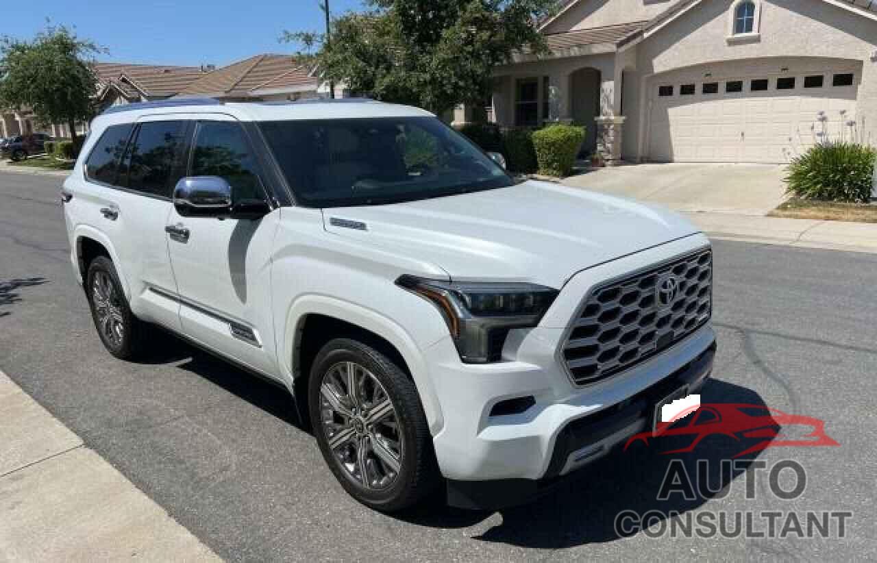 TOYOTA SEQUOIA 2023 - 7SVAAABAXPX008028