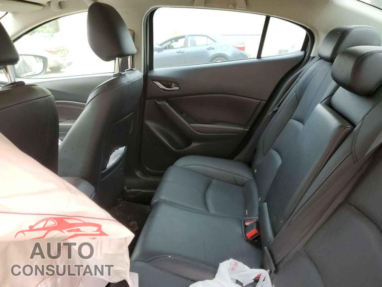 MAZDA 3 2017 - 3MZBN1W38HM151921