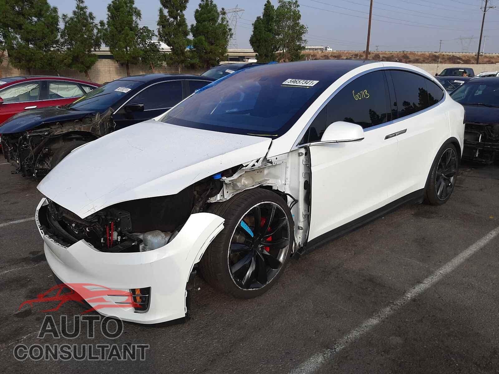 TESLA MODEL X 2016 - 5YJXCBE22GF021200
