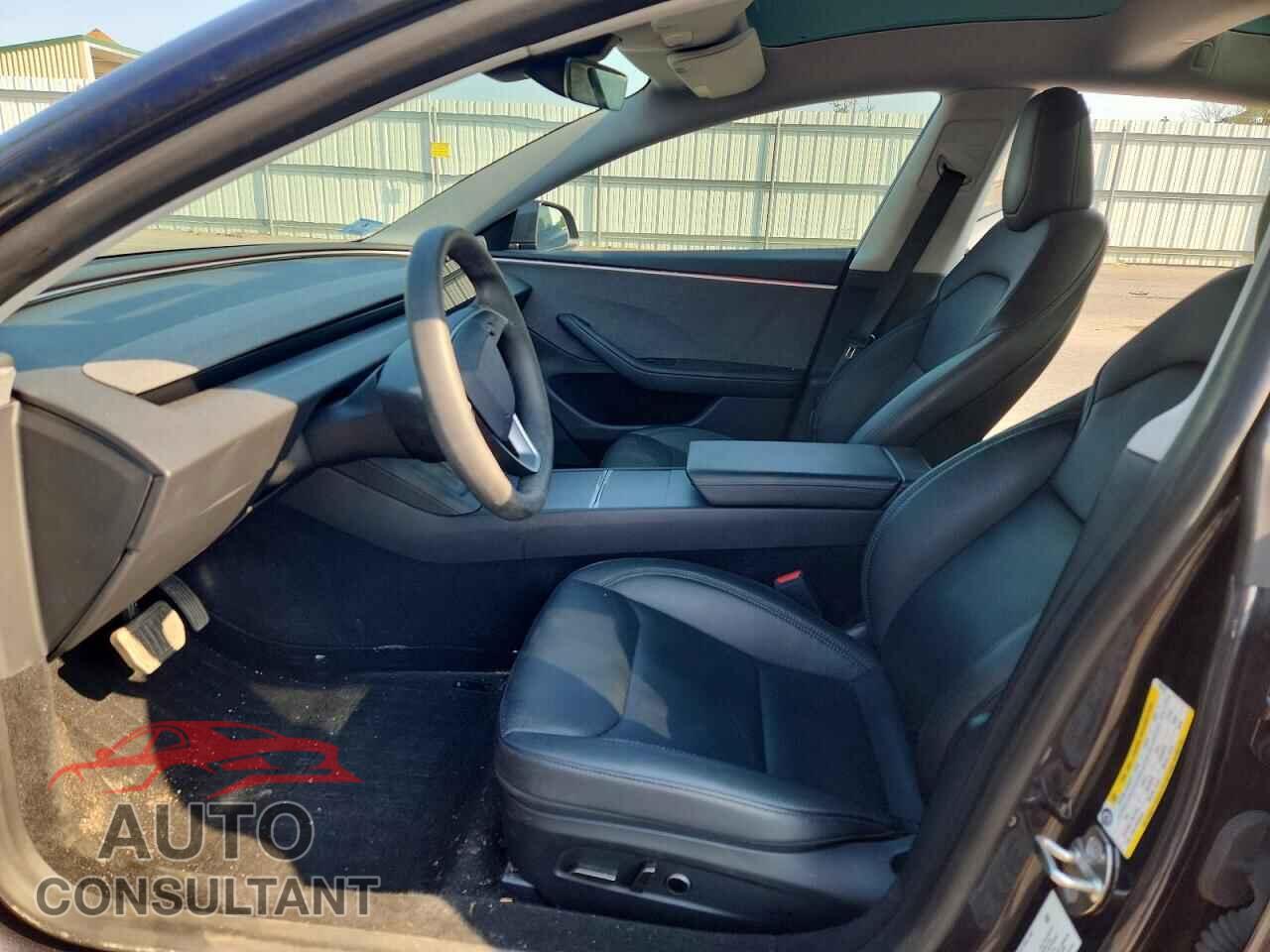 TESLA MODEL 3 2024 - 5YJ3E1EA2RF829706