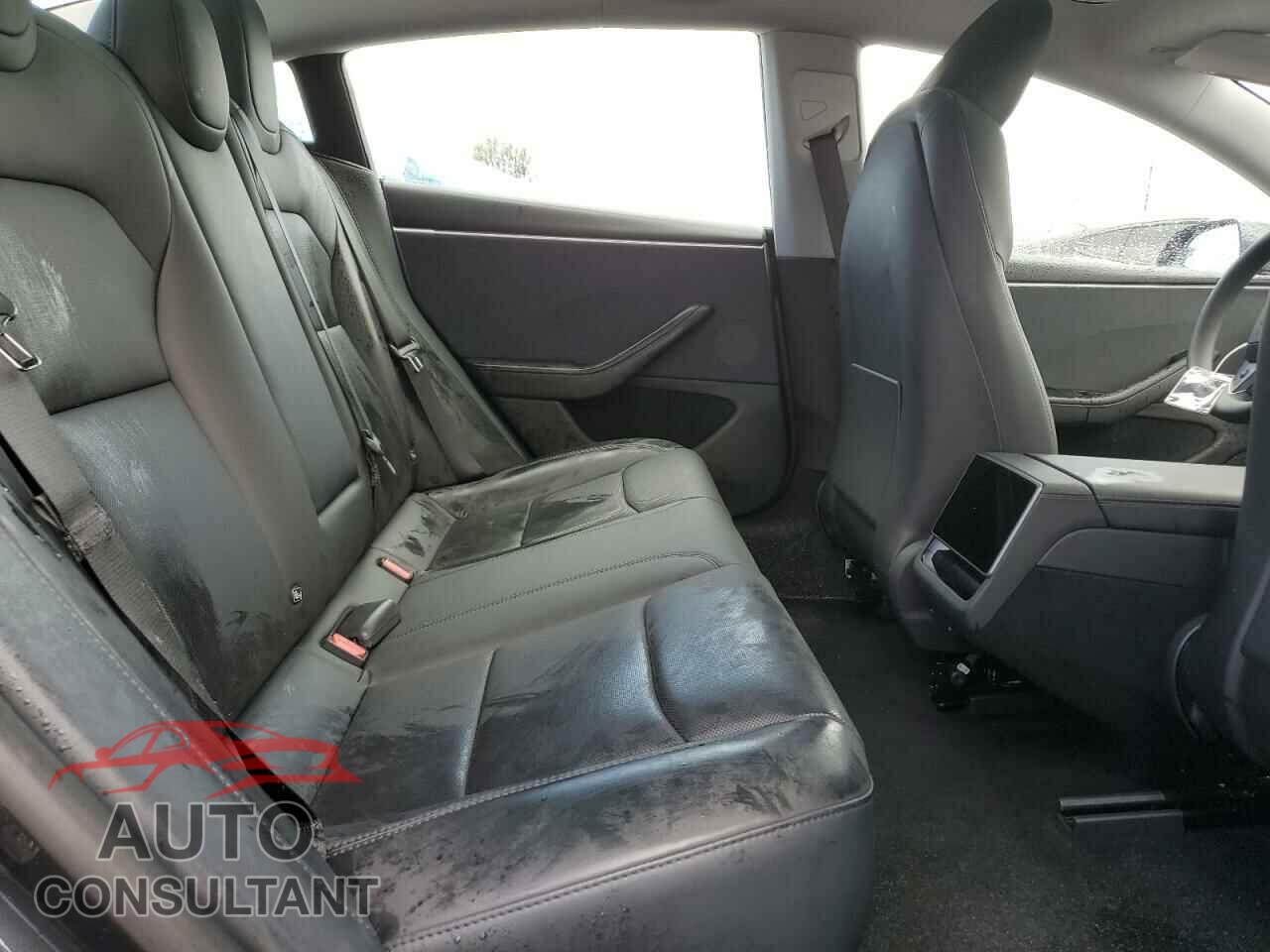 TESLA MODEL 3 2024 - 5YJ3E1EA5RF722715