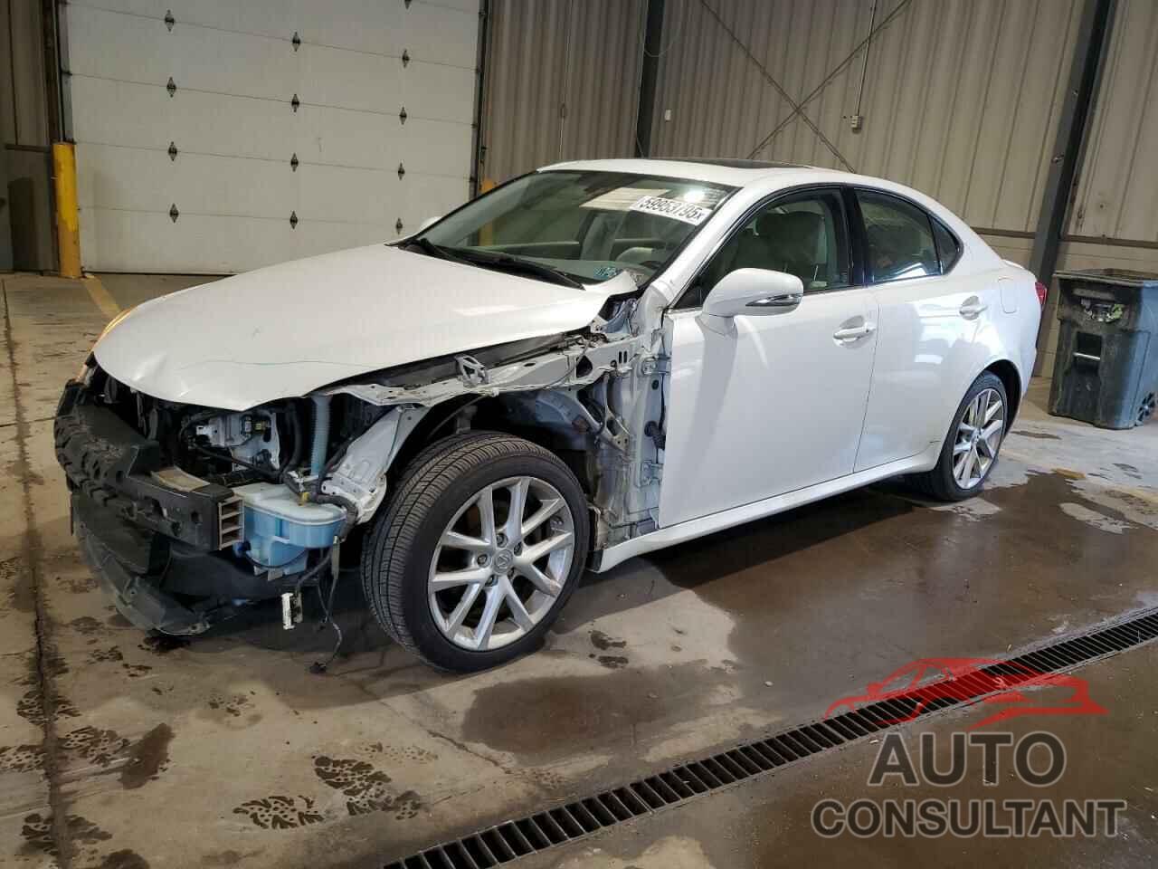 LEXUS IS 2011 - JTHCF5C26B5049150