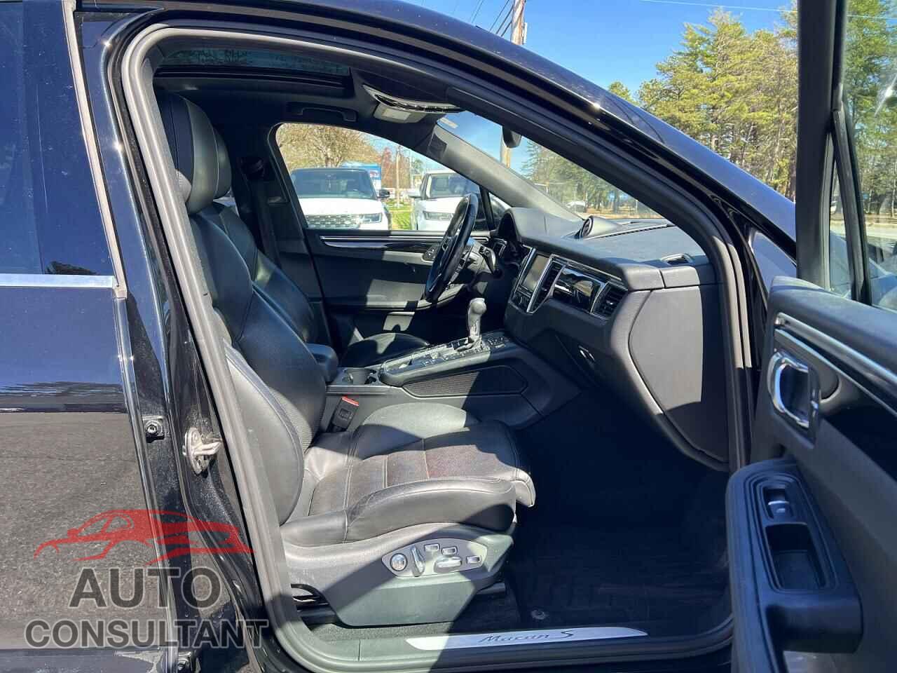 PORSCHE MACAN 2015 - WP1AB2A55FLB71739