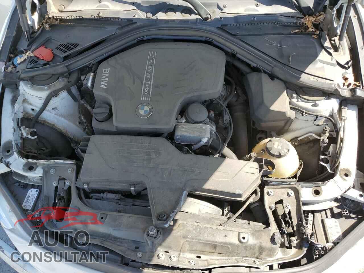 BMW 3 SERIES 2016 - WBA8E3G51GNU05947