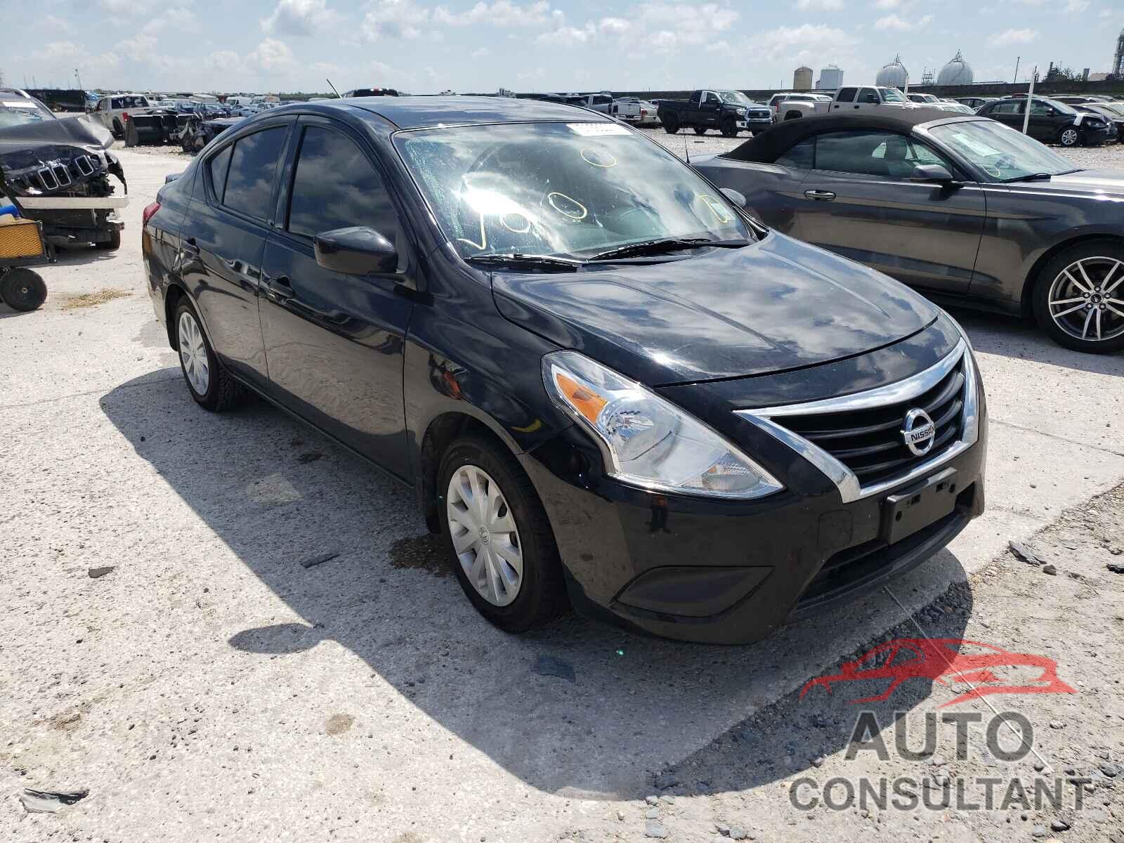 NISSAN VERSA 2018 - 3N1CN7AP2JL830537
