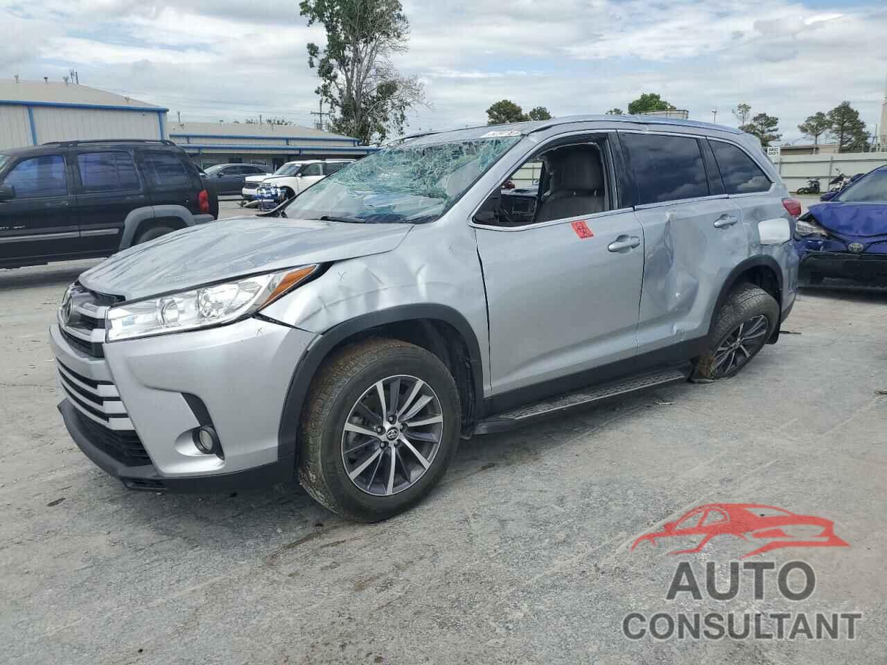 TOYOTA HIGHLANDER 2019 - 5TDKZRFH6KS567359