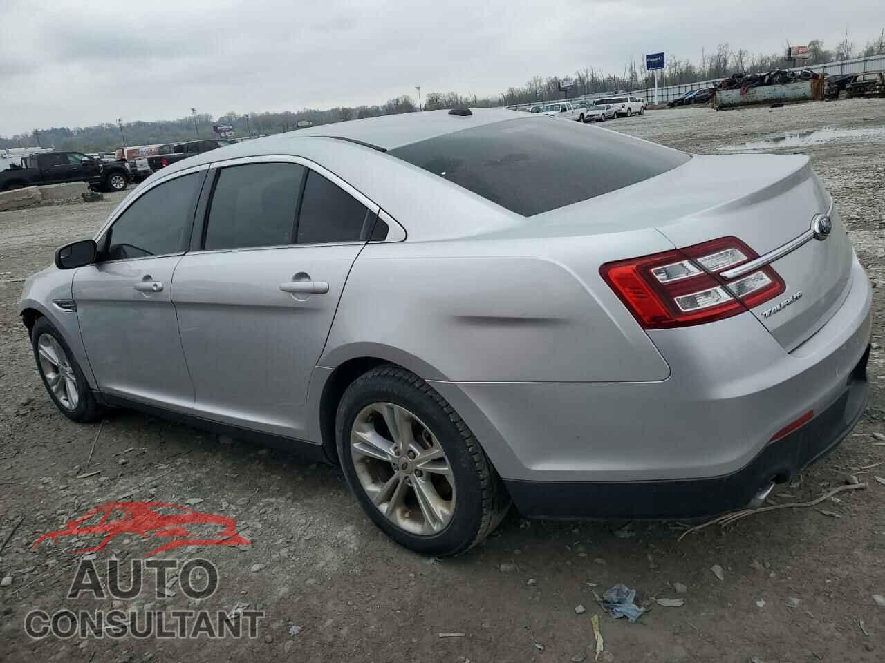 FORD TAURUS 2013 - 1FAHP2E82DG135931