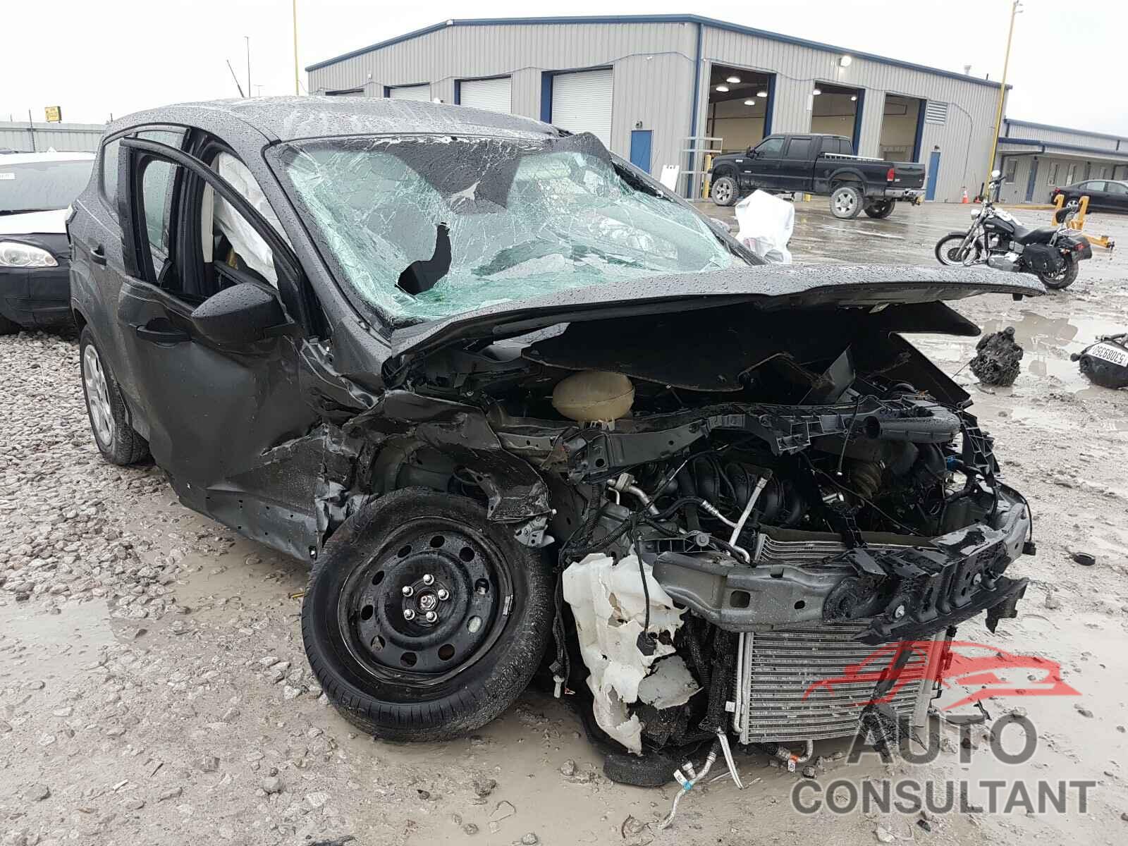 FORD ESCAPE 2018 - 1FMCU0F74JUA08355