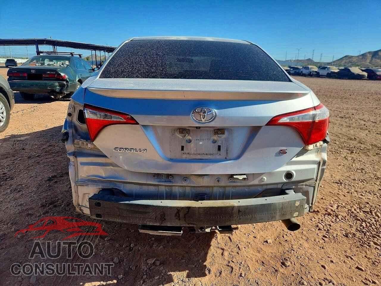 TOYOTA COROLLA 2015 - 5YFBURHE2FP259878