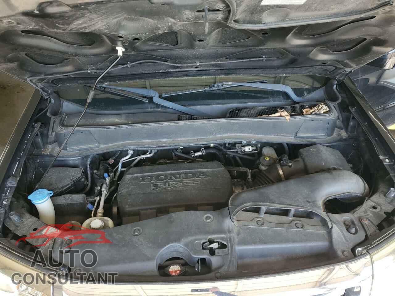 HONDA PILOT 2015 - 5FNYF4H63FB027611