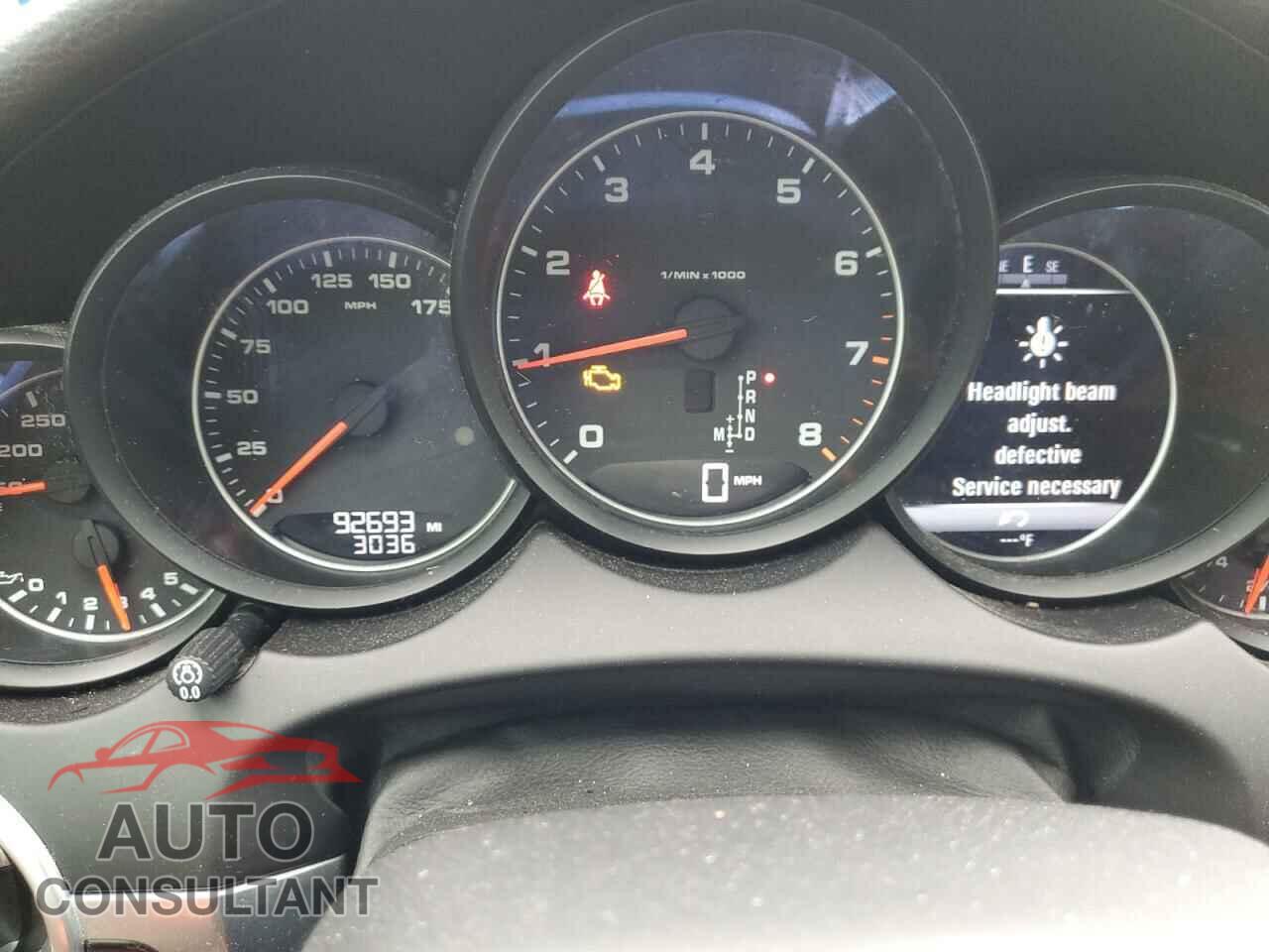 PORSCHE CAYENNE 2016 - WP1AA2A28GKA37954