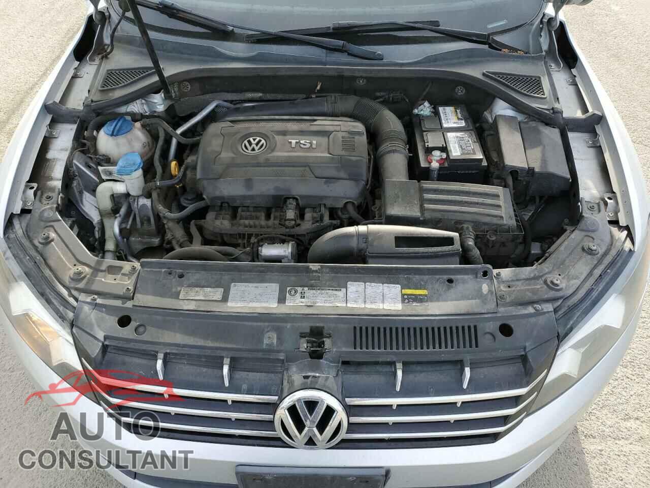 VOLKSWAGEN PASSAT 2015 - 1VWAT7A37FC039931