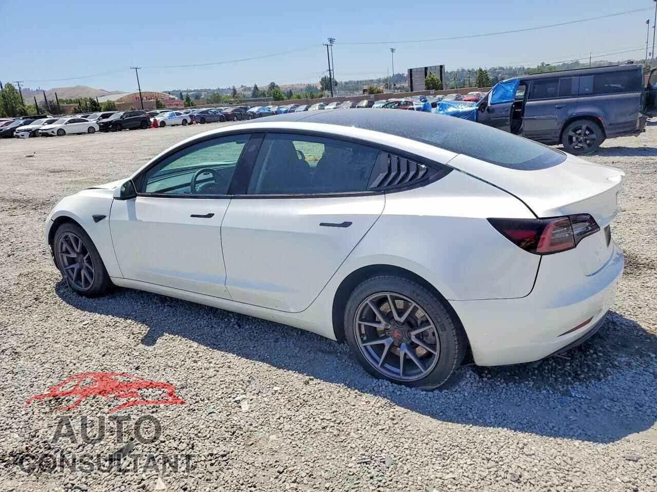 TESLA MODEL 3 2023 - 5YJ3E1EA7PF496948