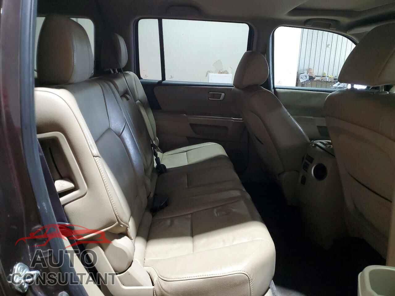 HONDA PILOT 2013 - 5FNYF4H50DB004792