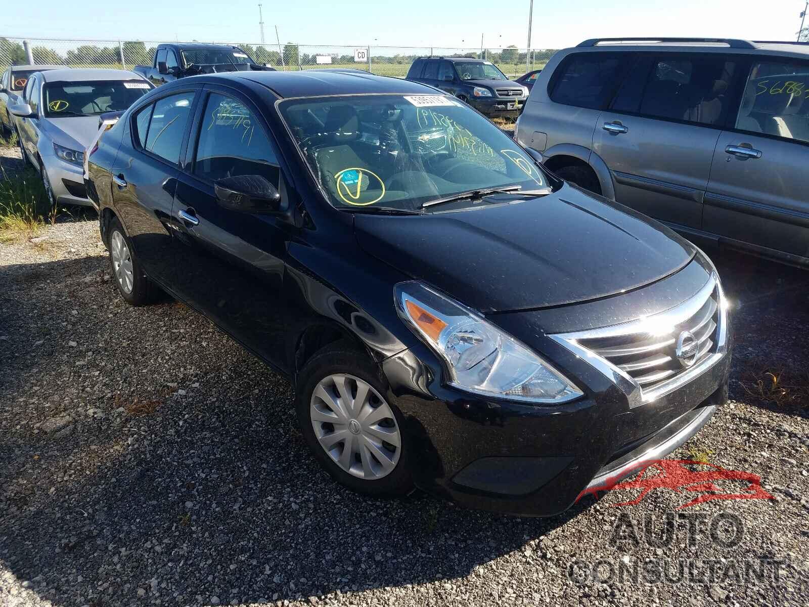 NISSAN VERSA 2018 - 3N1CN7AP5JL882082