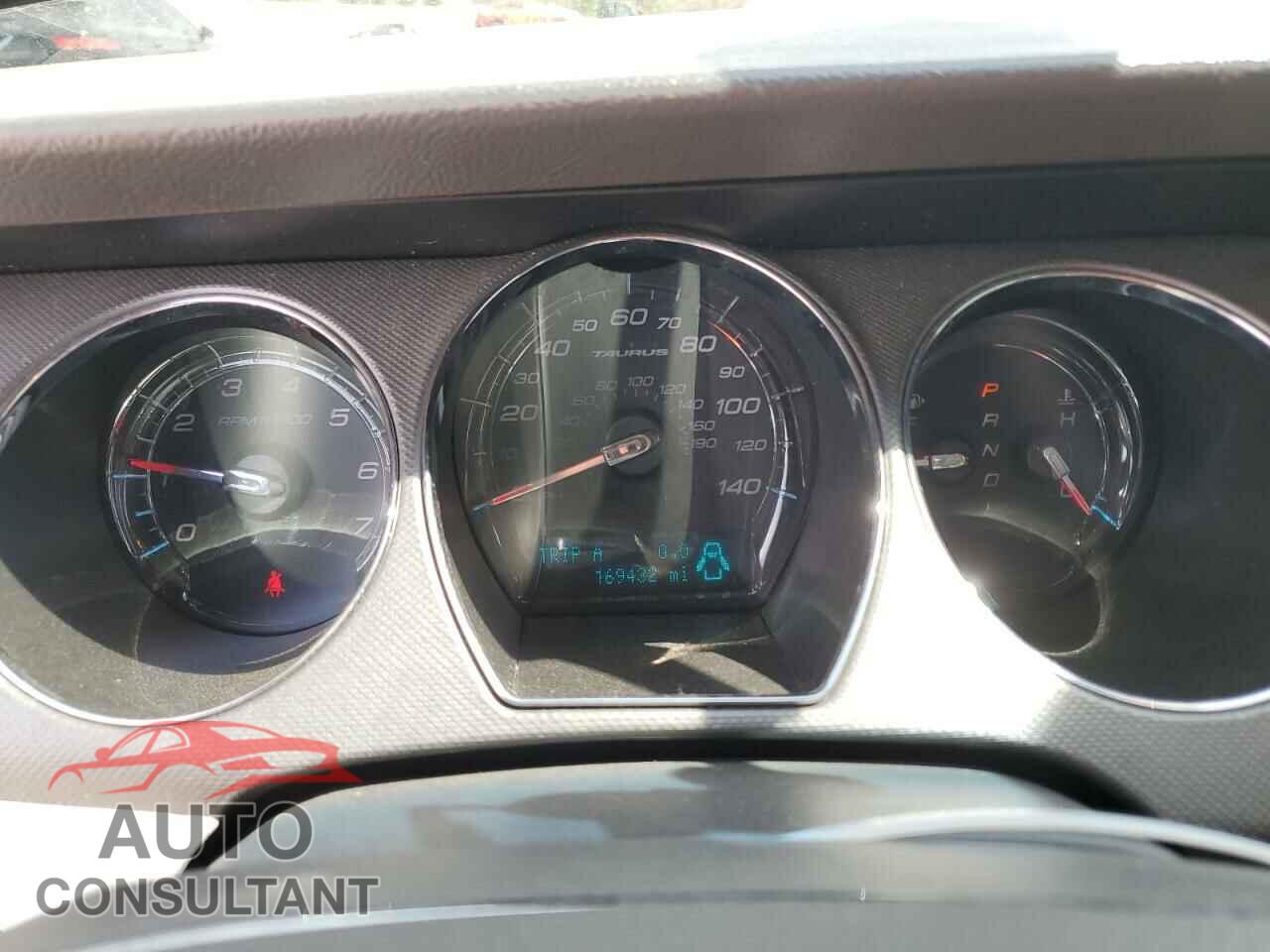 FORD TAURUS 2011 - 1FAHP2DW5BG109353