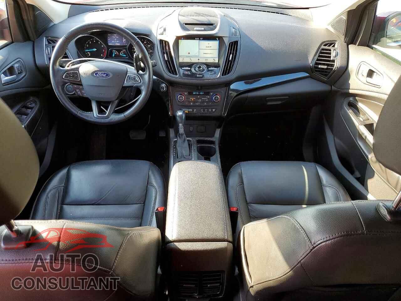FORD ESCAPE 2017 - 1FMCU0JD3HUE68288
