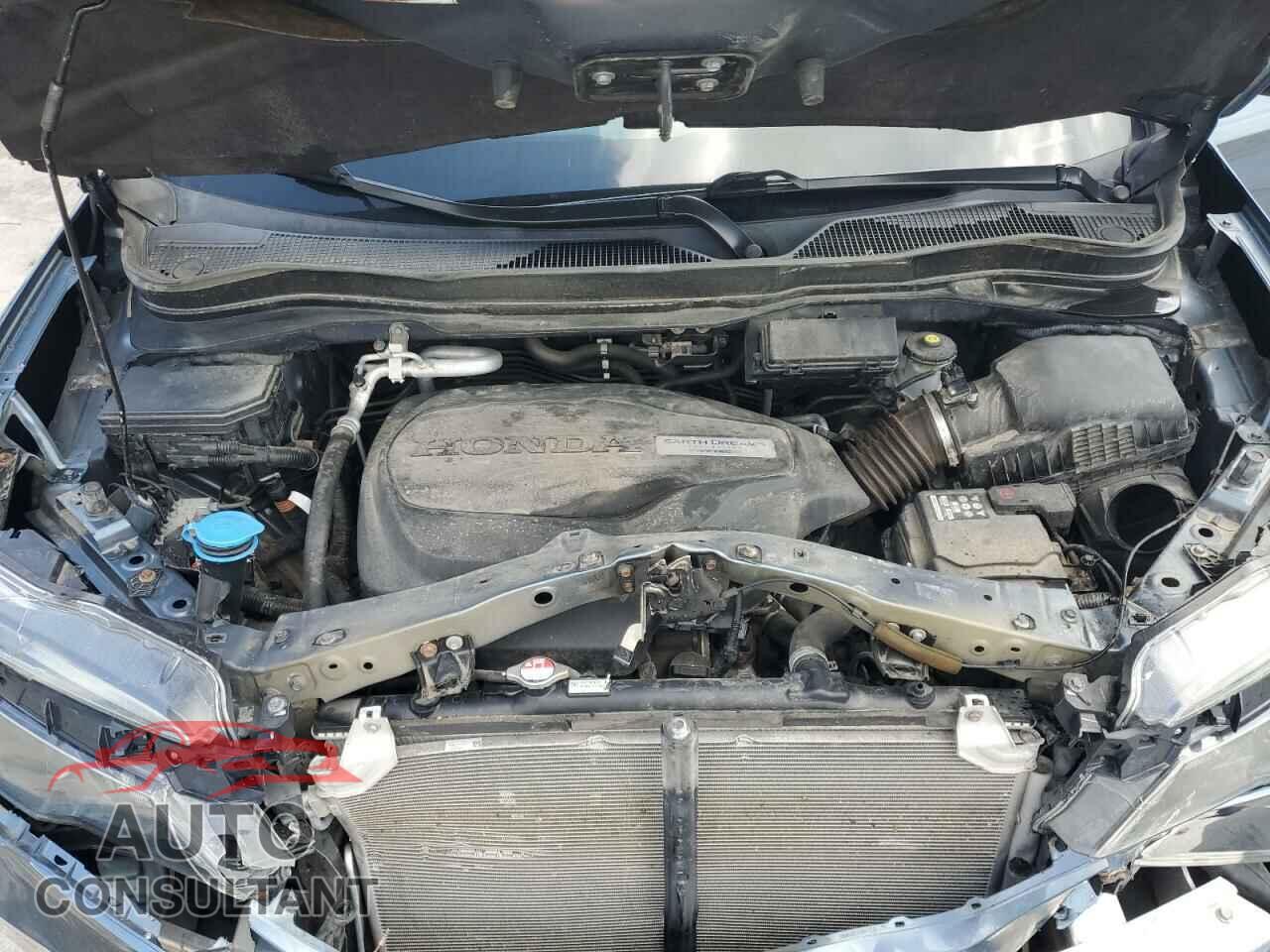 HONDA PILOT 2018 - 5FNYF6H33JB052017