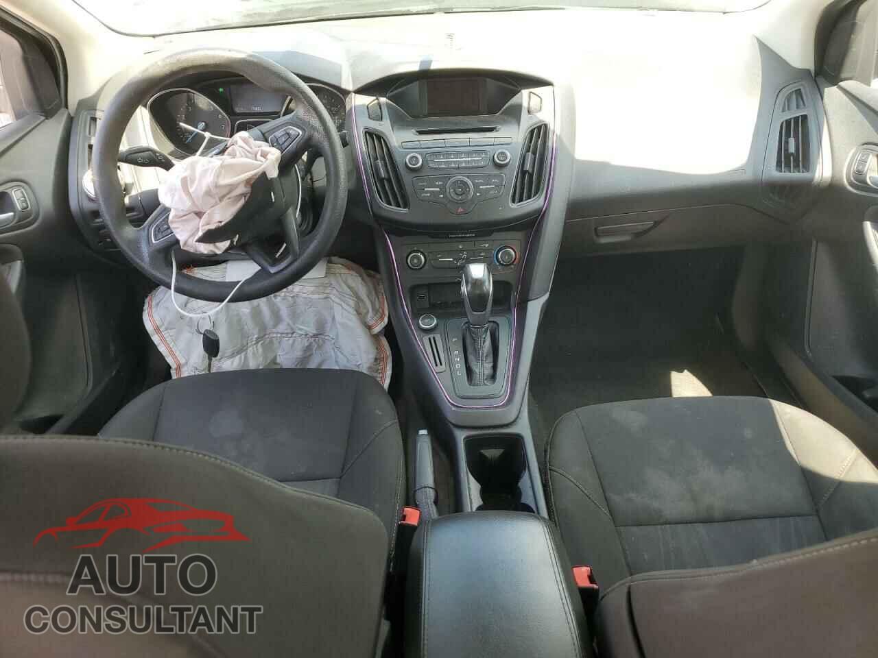 FORD FOCUS 2015 - 1FADP3F27FL202998