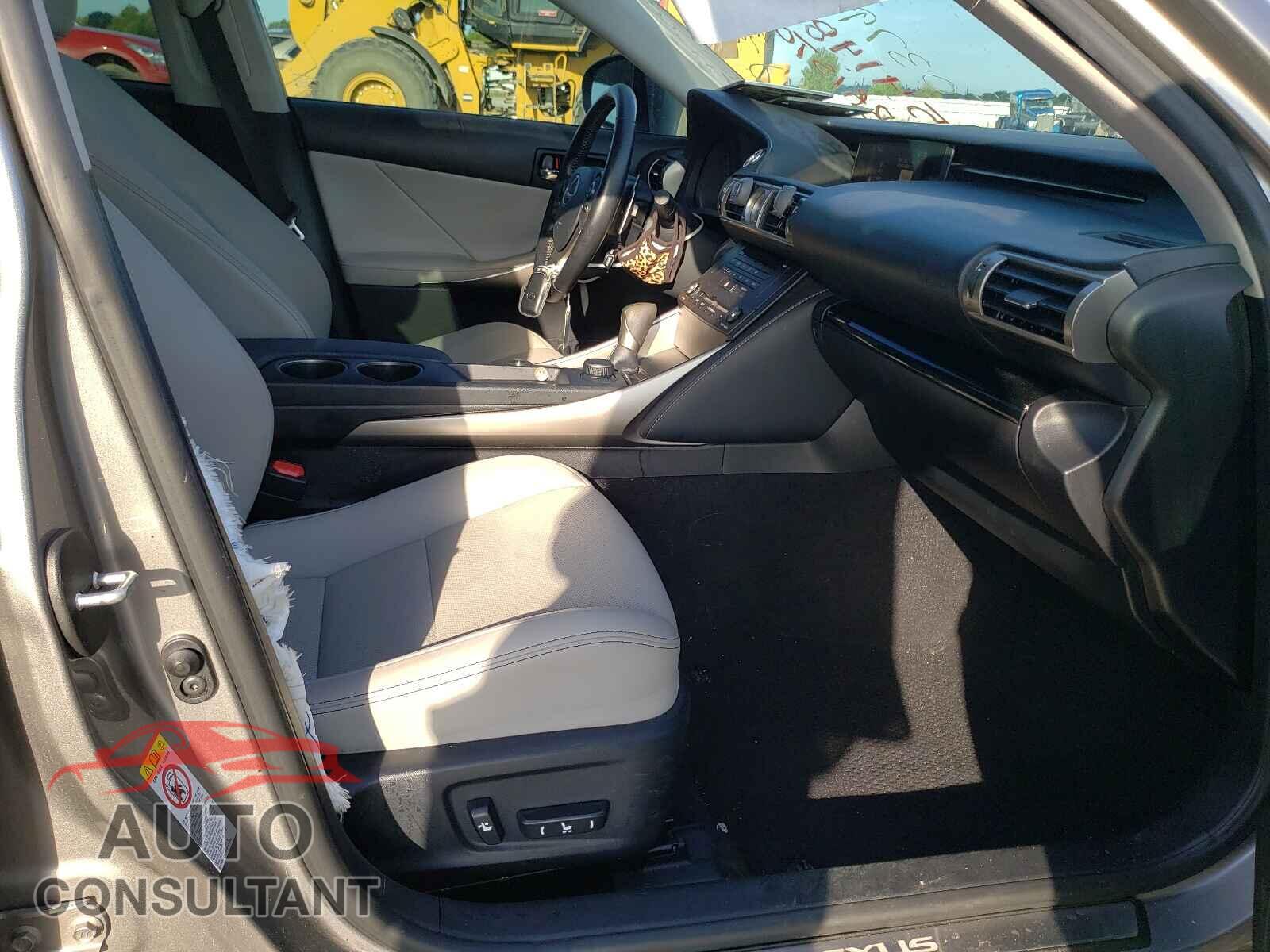 LEXUS IS 2016 - JTHBA1D25G5037936
