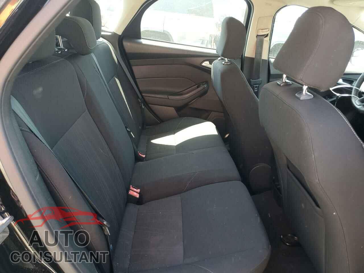 FORD FOCUS 2016 - 1FADP3K26GL270670