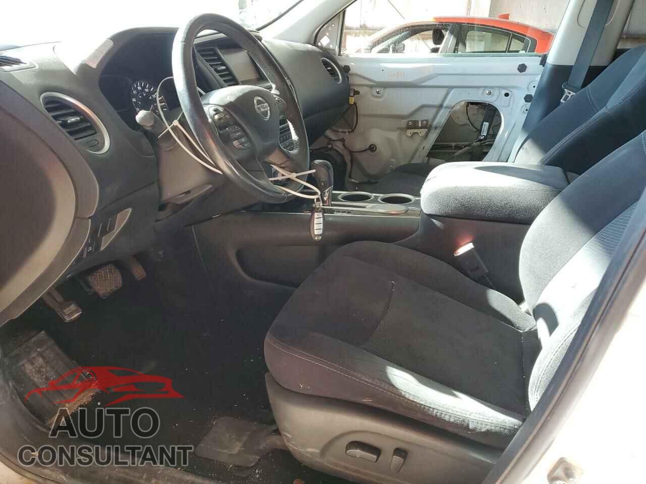 NISSAN PATHFINDER 2016 - 5N1AR2MN1GC602079