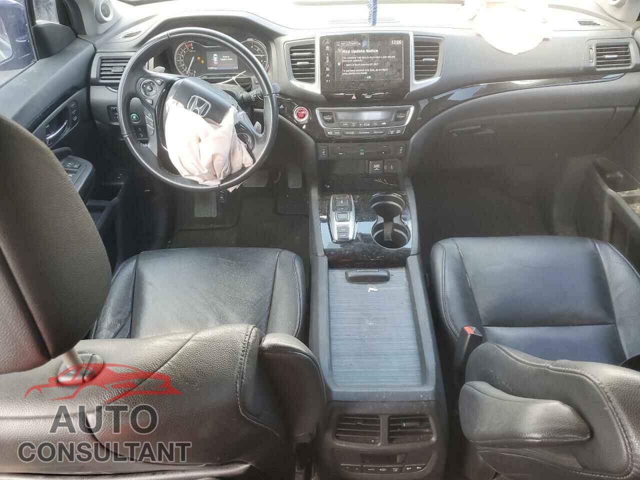 HONDA PILOT 2017 - 5FNYF6H97HB007001