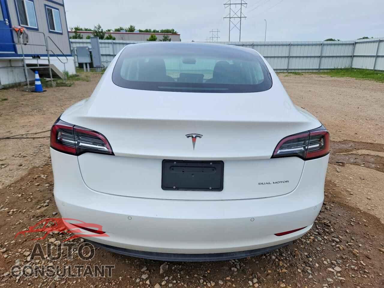 TESLA MODEL 3 2019 - 5YJ3E1EB5KF361551