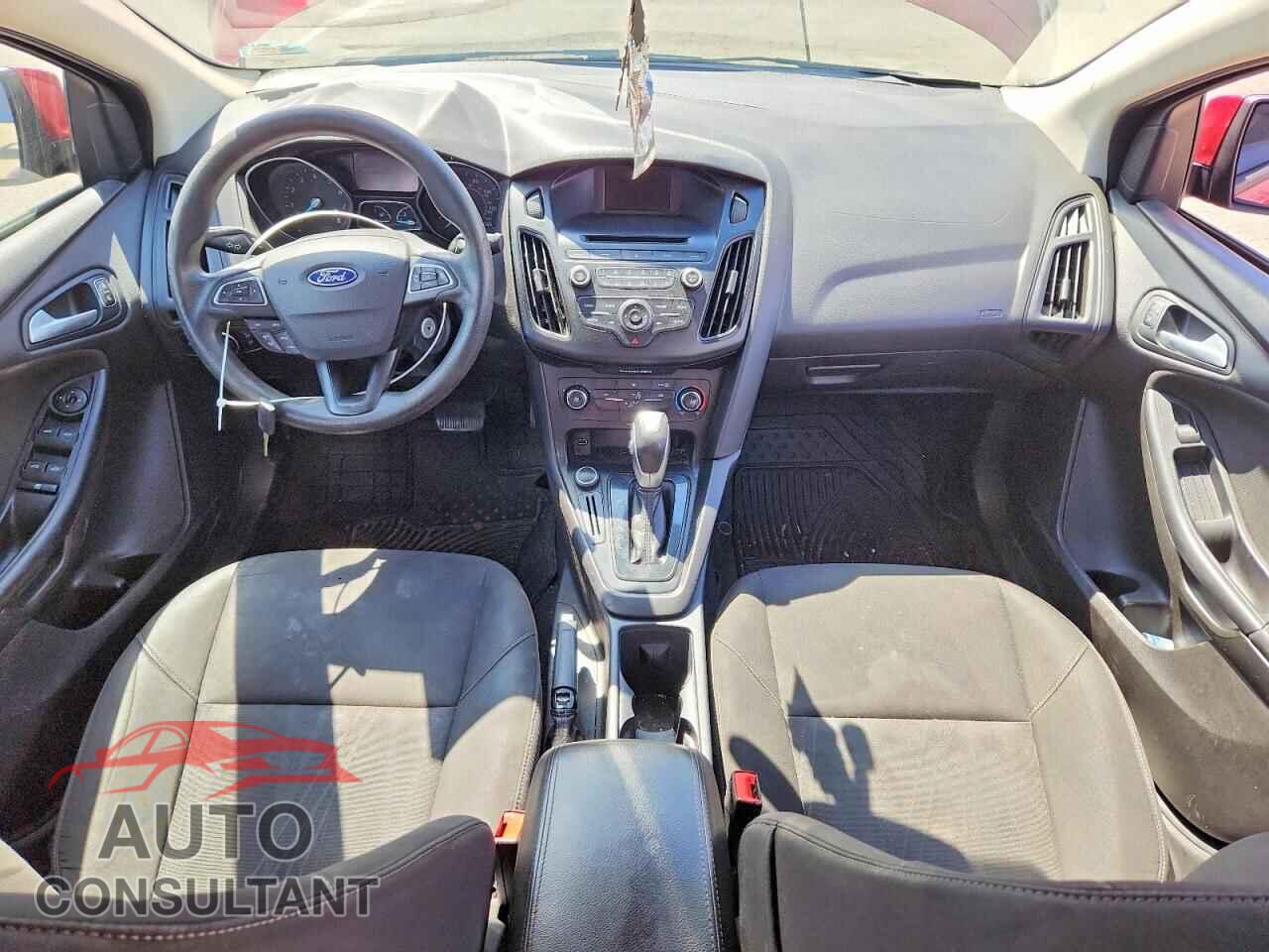 FORD FOCUS 2015 - 1FADP3F21FL333862