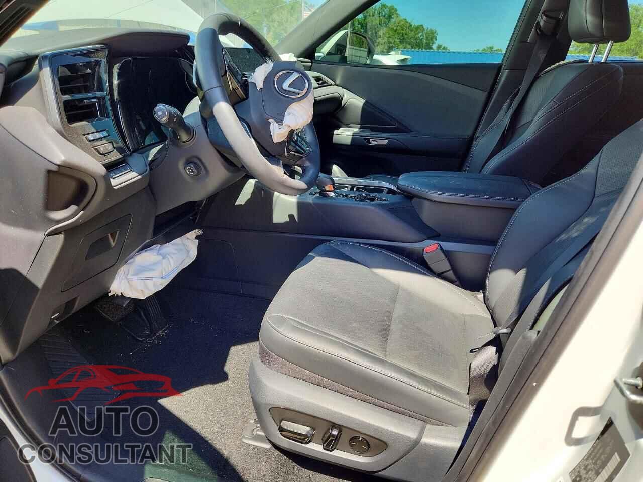 LEXUS UNKNOWN 2026 - 5TDAAAB62TS053681