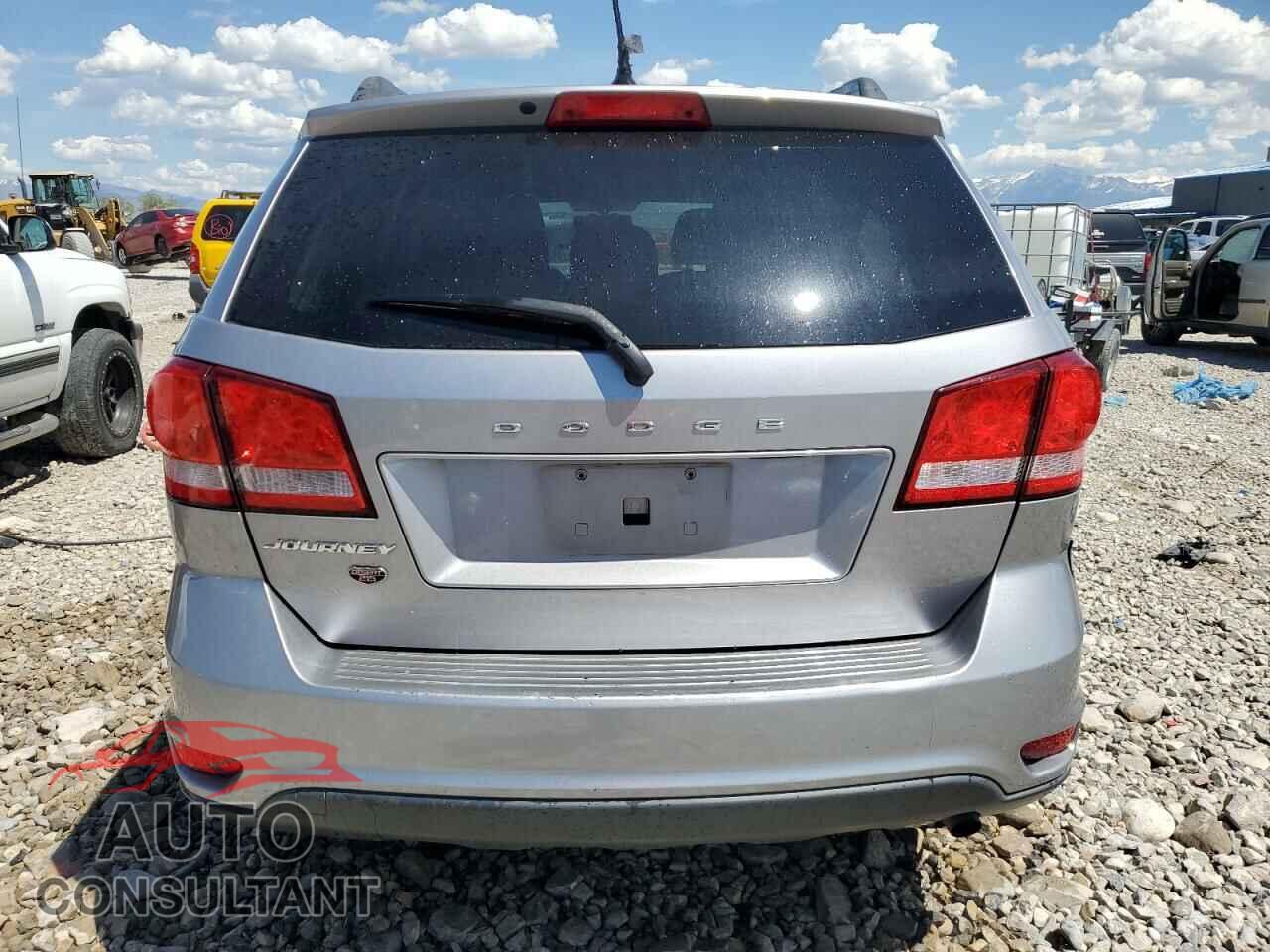 DODGE JOURNEY 2017 - 3C4PDCBB9HT522532