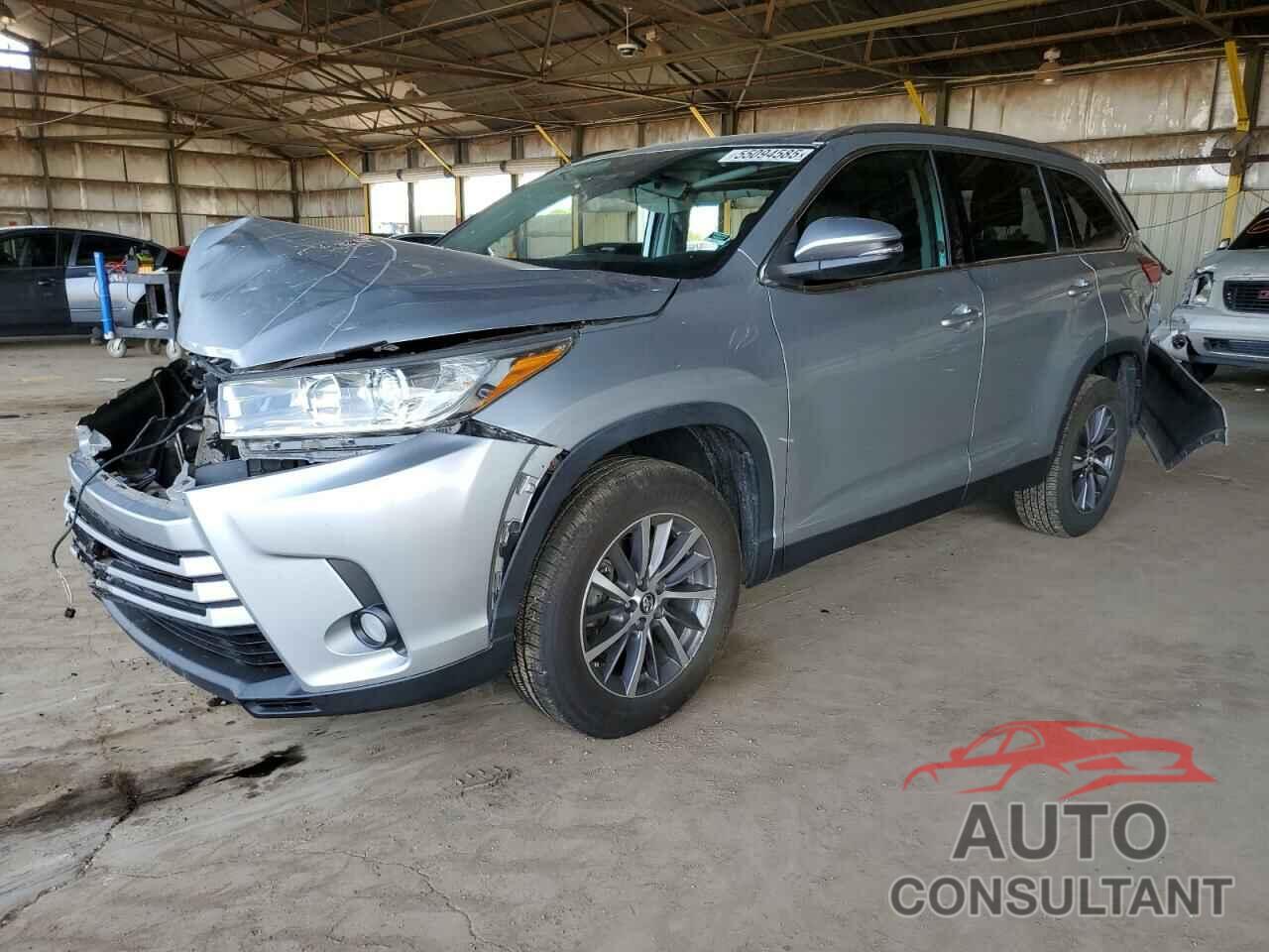 TOYOTA HIGHLANDER 2019 - 5TDKZRFH9KS557280