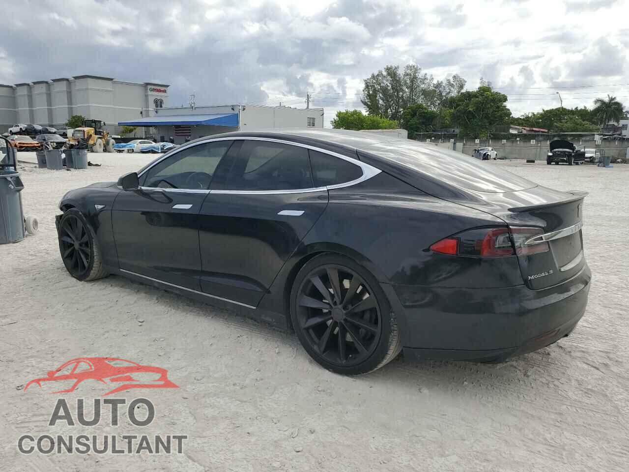 TESLA MODEL S 2013 - 5YJSA1DP4DFP05636