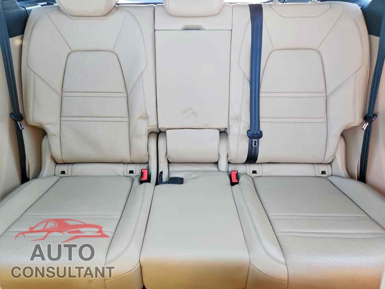 PORSCHE CAYENNE 2021 - WP1AA2AY2MDA04467