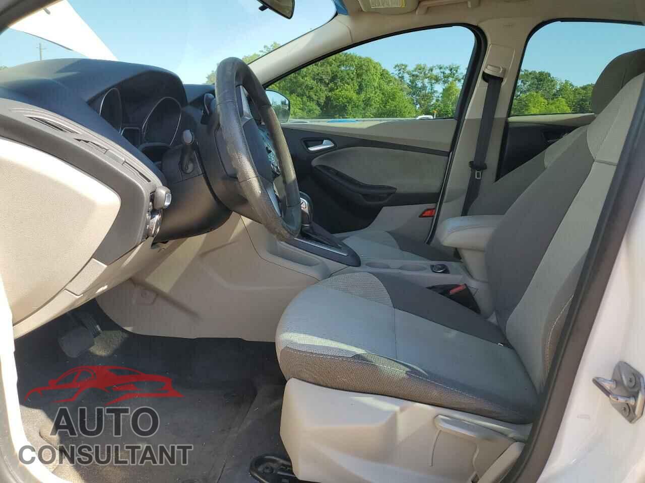 FORD FOCUS 2014 - 1FADP3K29EL319924