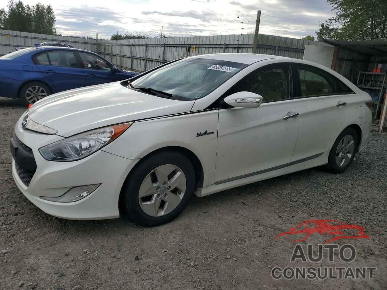 HYUNDAI SONATA 2011 - KMHEC4A47BA017389