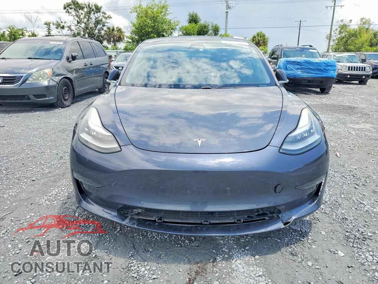 TESLA MODEL 3 2019 - 5YJ3E1EB5KF453582
